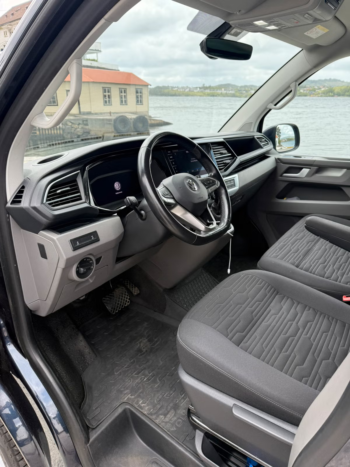 Volkswagen Caravelle 2020 10