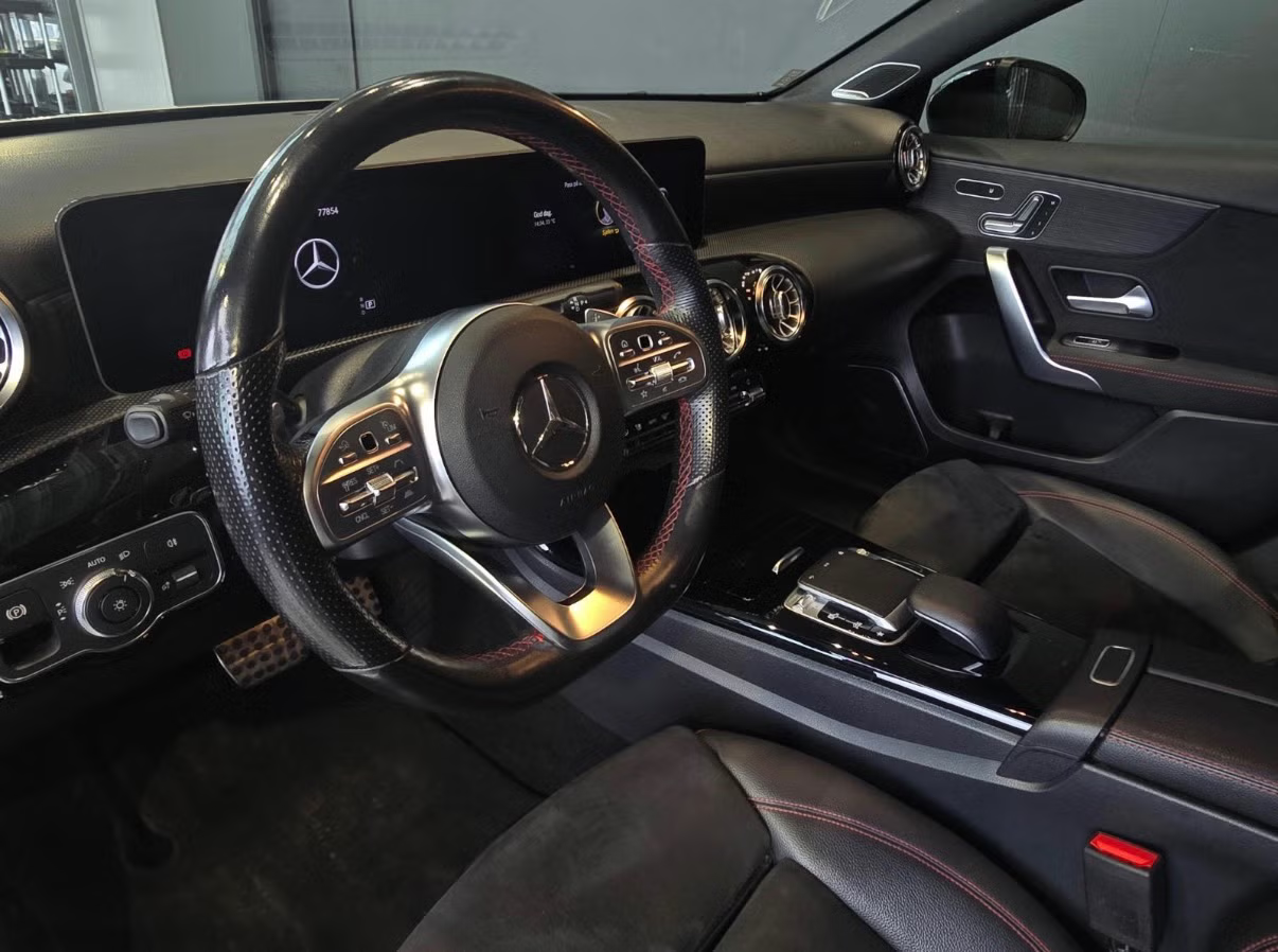 Mercedes-Benz A200 Sedan (AMG) 2019 26