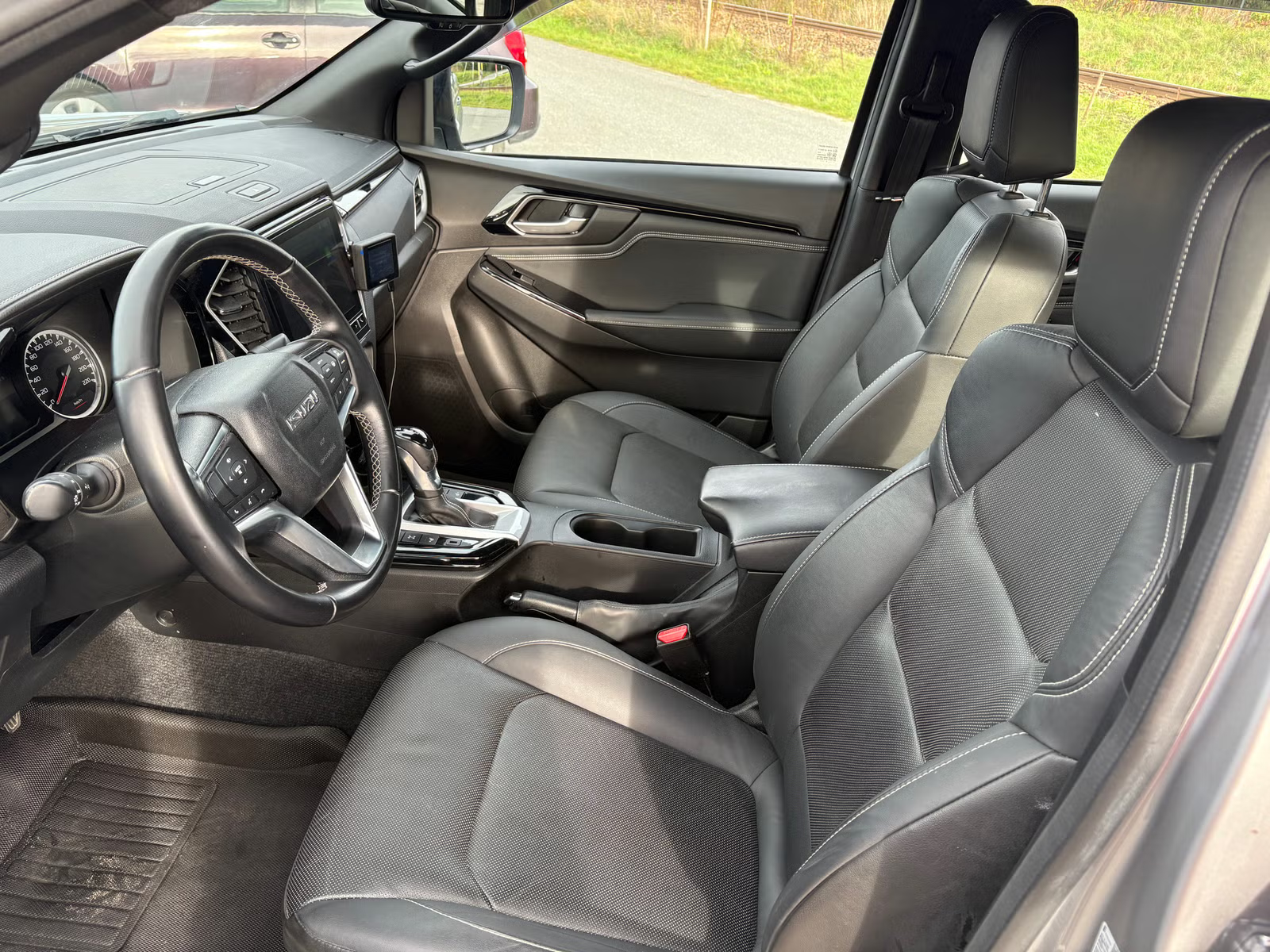 Isuzu D-max 2022 9
