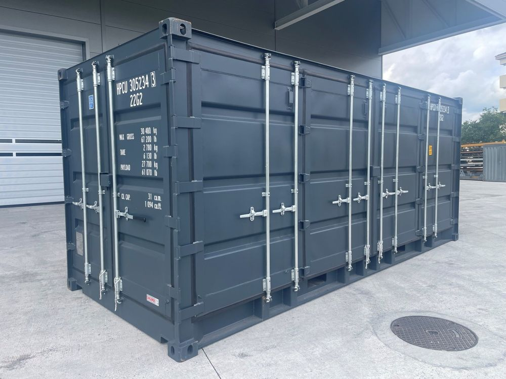 Shipping container 15 ft 10