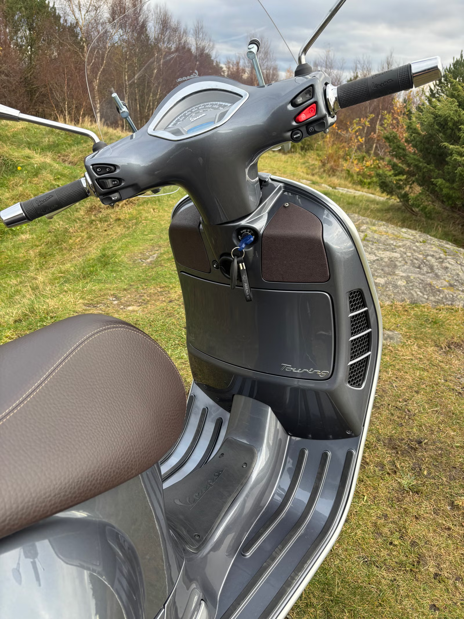 Vespa GTS 300 Touring HPE 2021 7