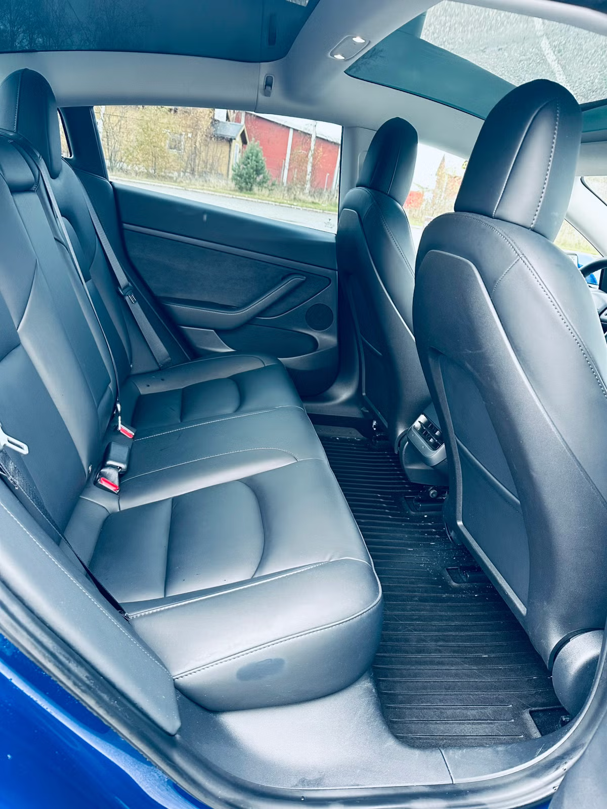 Tesla Model 3 2021 12