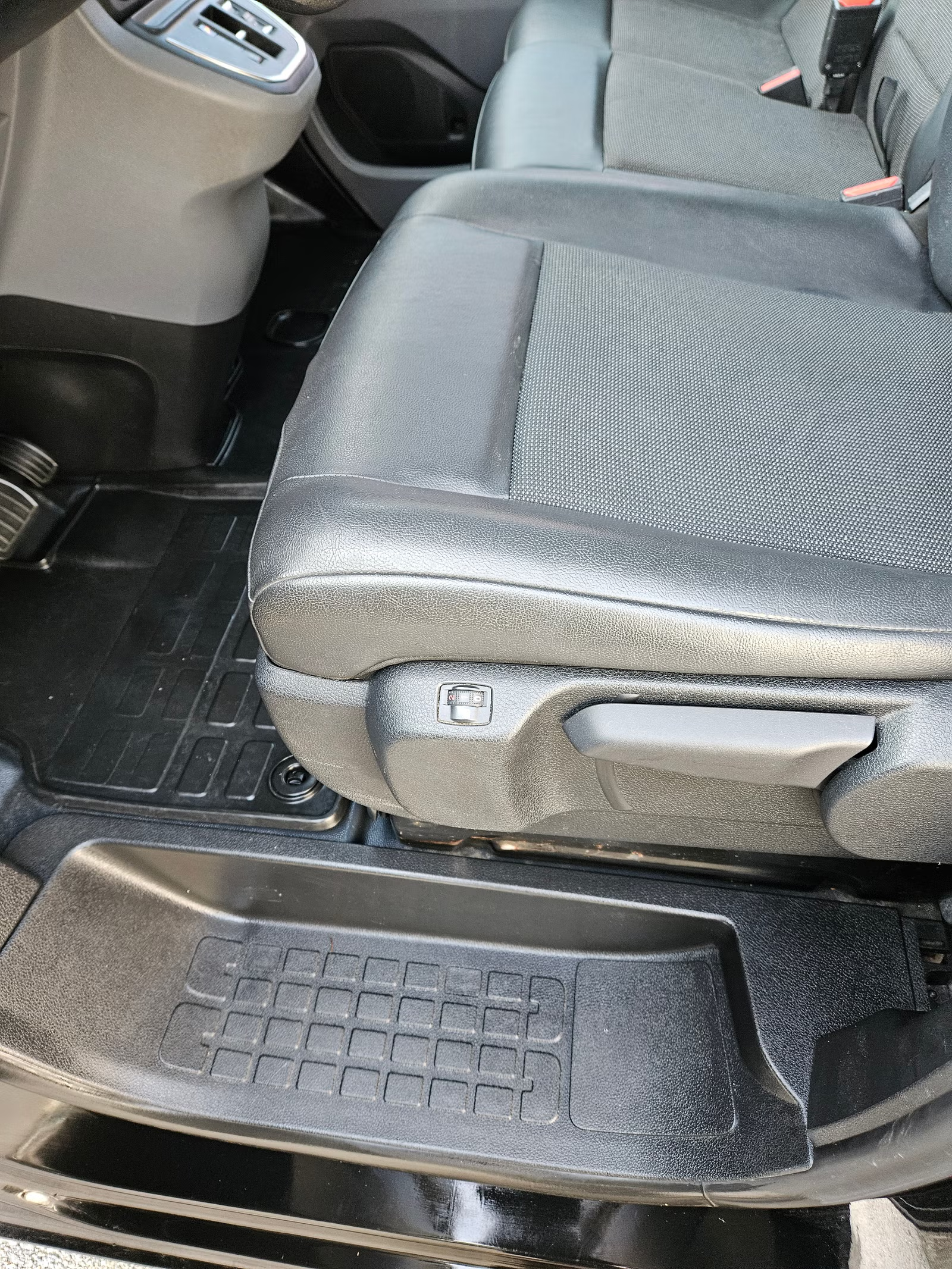Peugeot e-Expert 2021 13