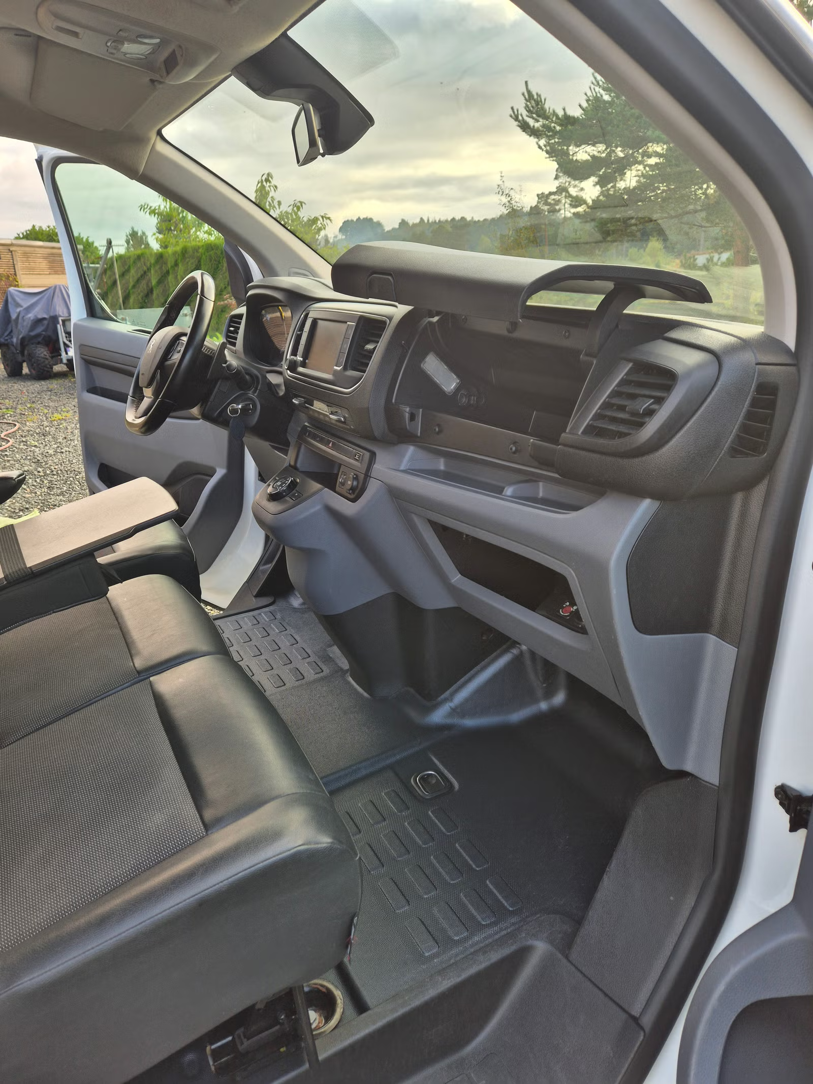 Peugeot Expert Traveller 2020 6