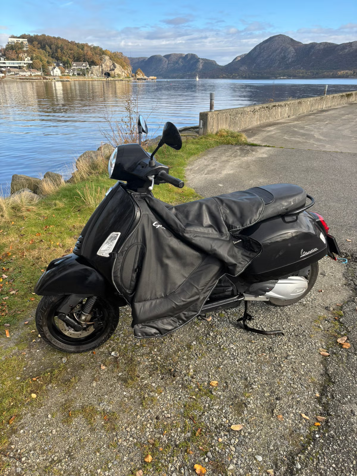 Vespa GTS 300 Notte 2020 6