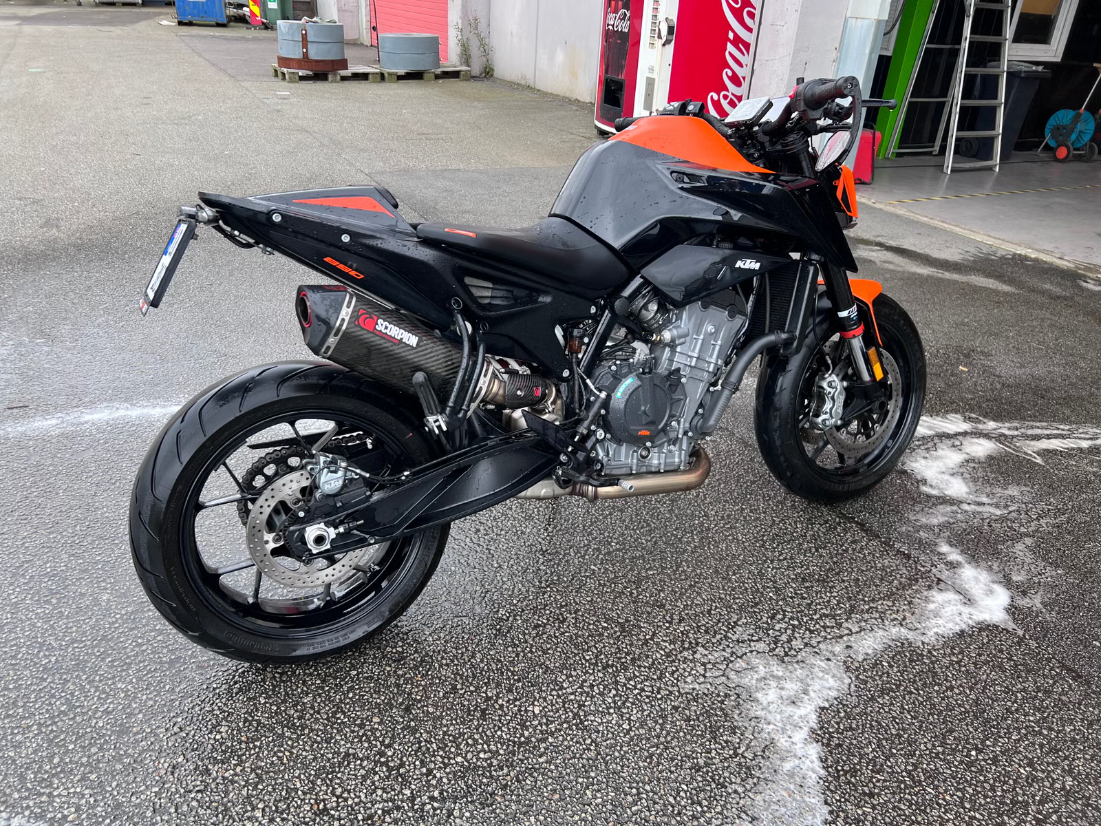 KTM 890 Duke 2021 12