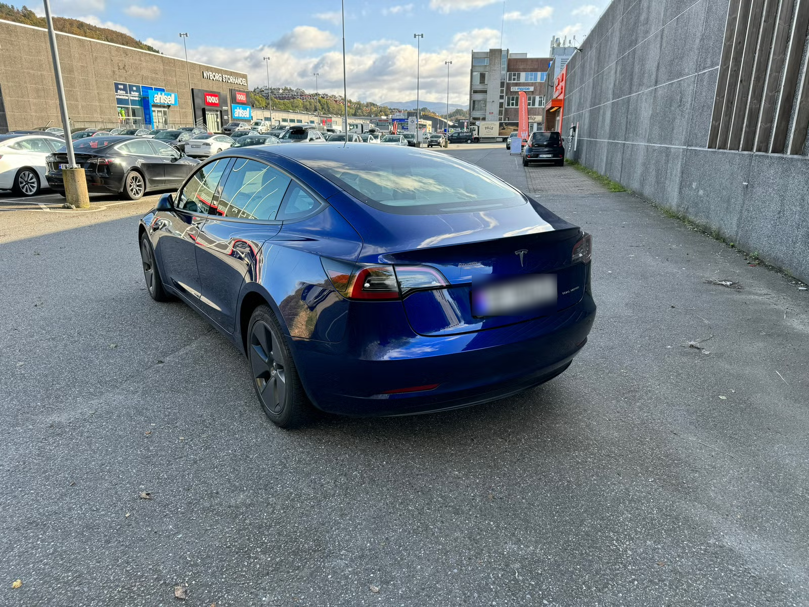 Tesla Model 3 Long Range Dual Motors 2023 4