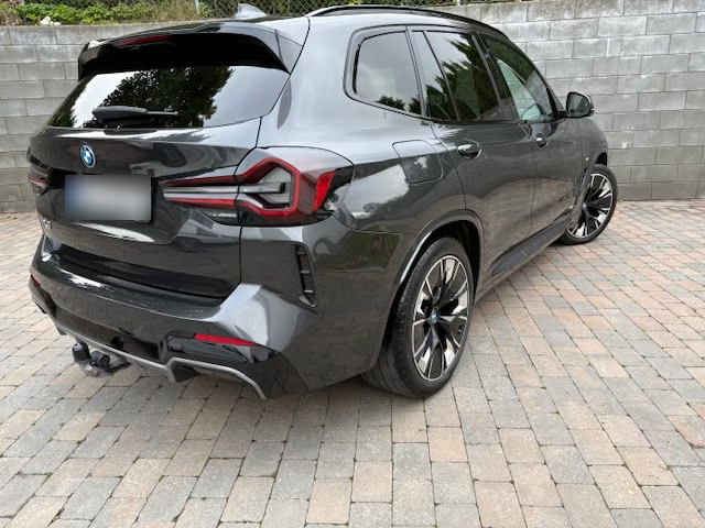 BMW iX3 2023 4