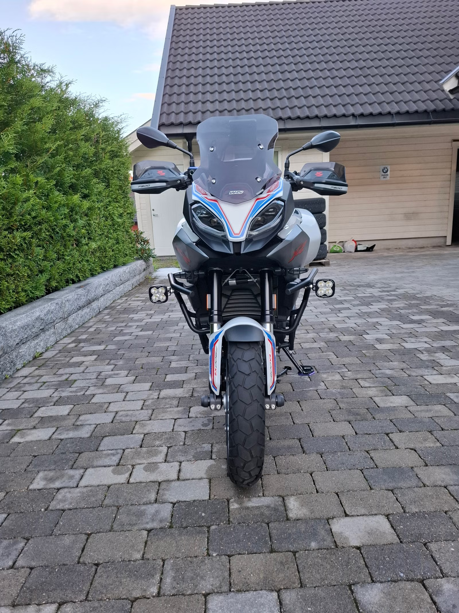BMW F 900 XR 2021 4