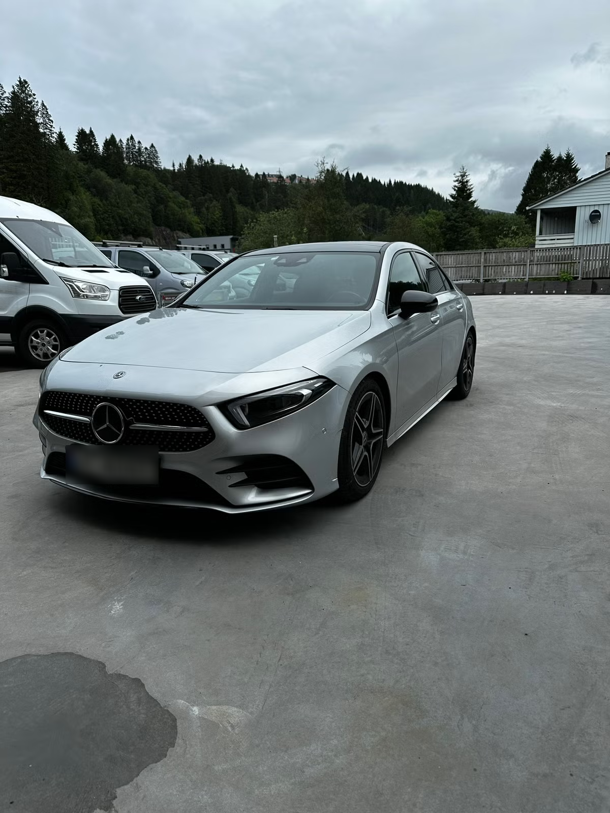 Mercedes-Benz A200 Sedan (AMG) 2019 4