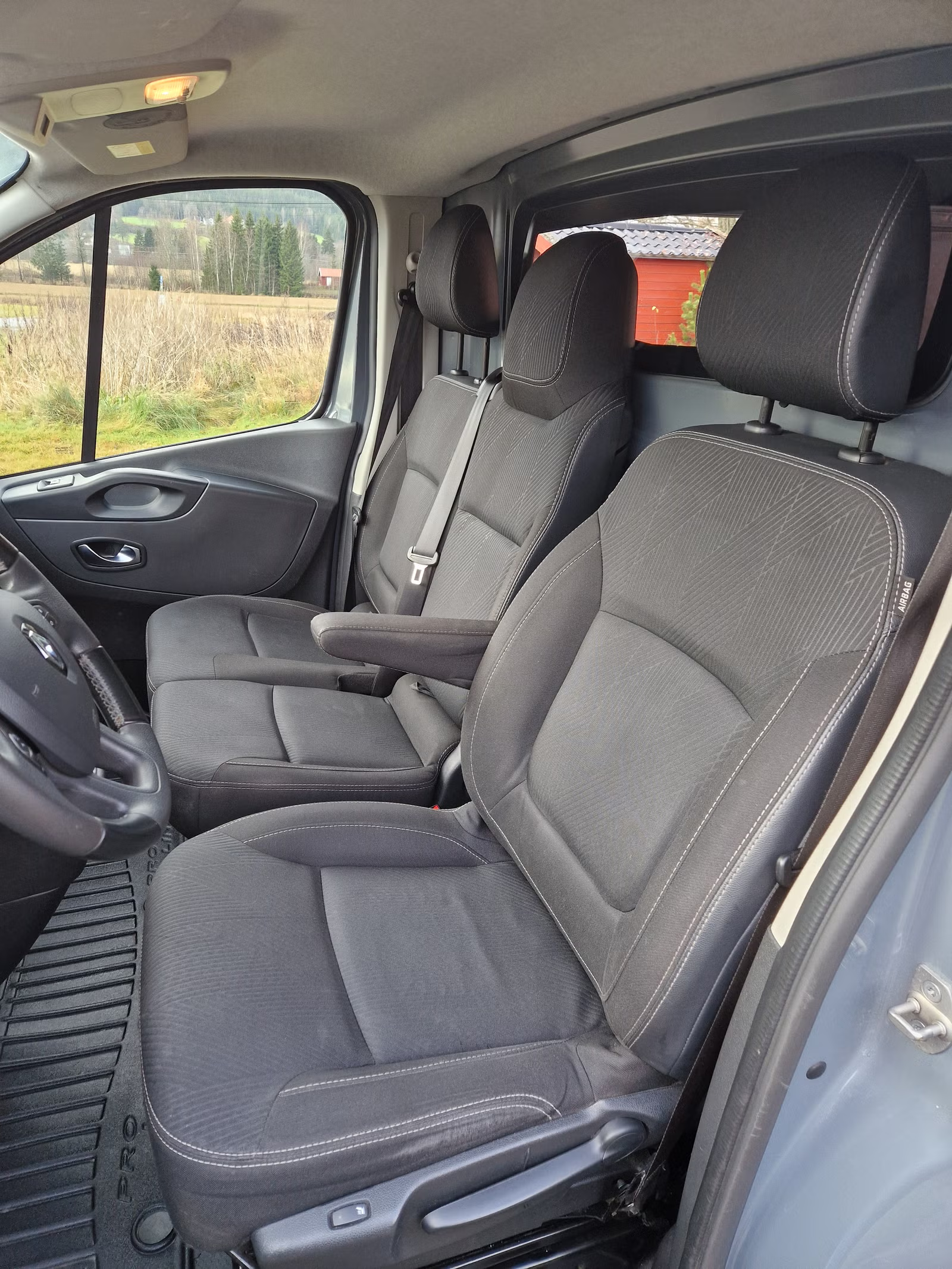 Renault Trafic 2020 13