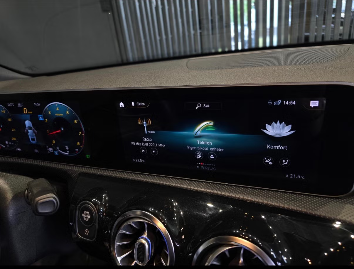 Mercedes-Benz A200 Sedan (AMG) 2019 21